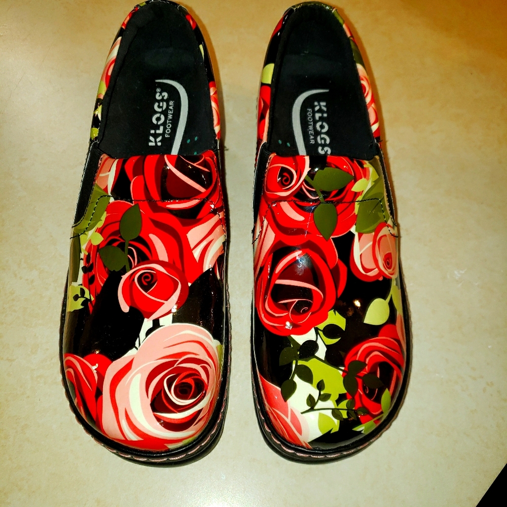 Klogs Women's Rose Patterned Shoes